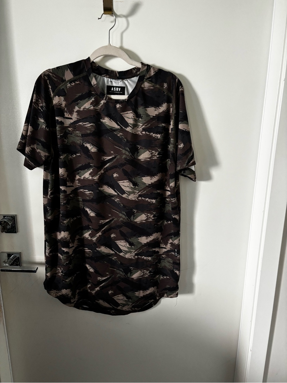 ASRV Men's Camo Performance Tee - Black & Olive